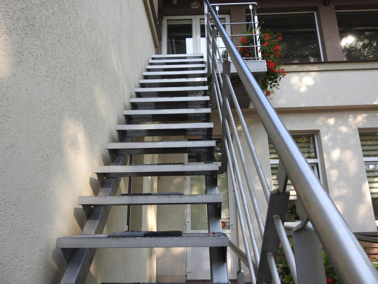Vienibas Prospekts 6 Apartment Jurmala Ngoại thất bức ảnh